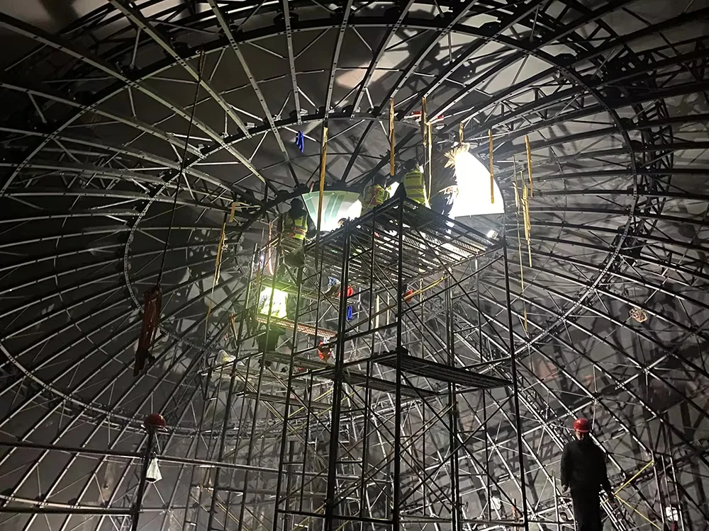 Chiusura della superficie interna di Tholus Landmark